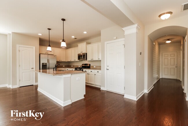 Building Photo - 358 Fox Ridge Ln
