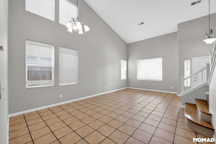 Building Photo - 1843 Oswego Ct