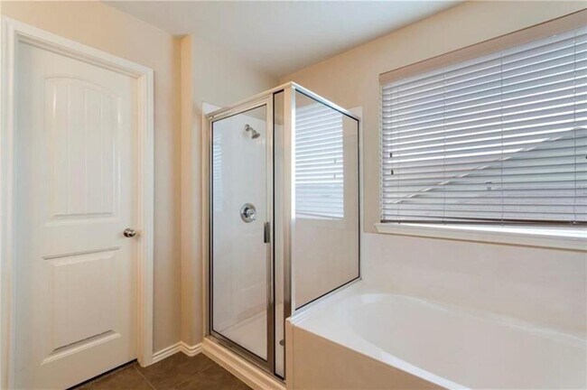 Building Photo - 9501 Sweetgum Dr