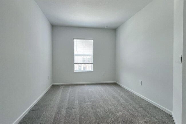 Building Photo - 2607 Skyline Lp