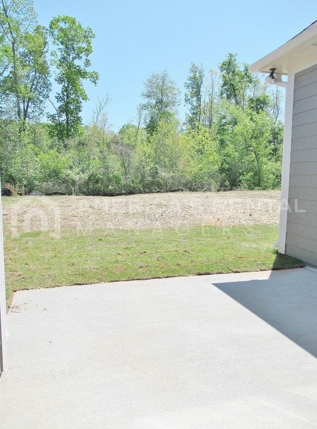 Building Photo - Home for Rent in Tuscaloosa... Available t...