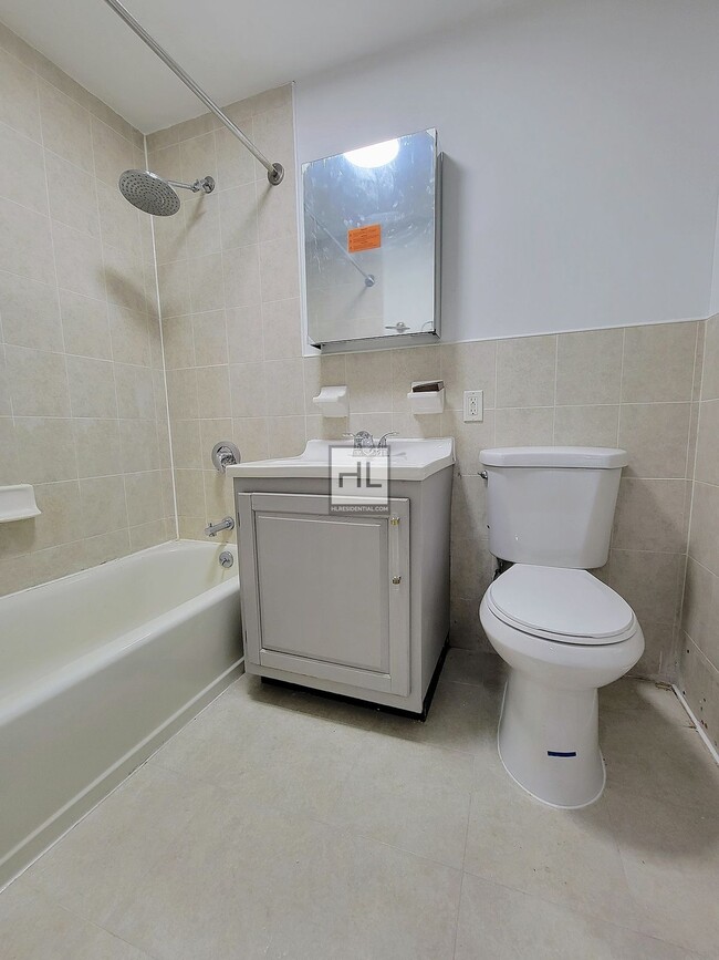 Building Photo - Bushwick - 2 BR with Washer/Dryer in-unit ...