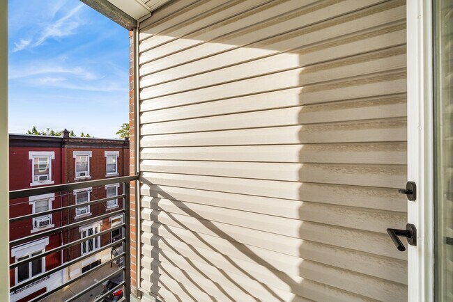 Building Photo - 1725 N 25th St