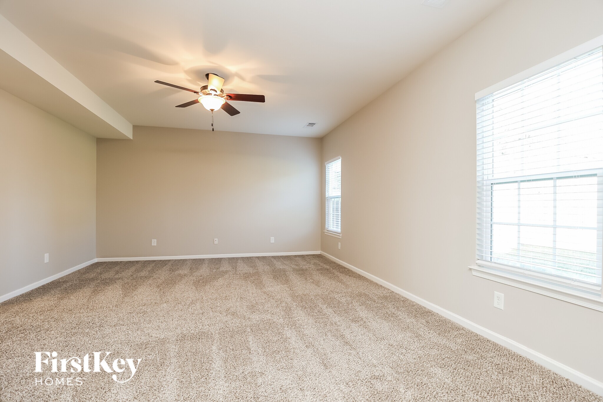 Building Photo - 7836 Oakfield Grove