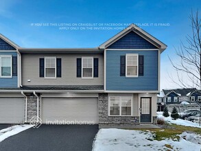 Building Photo - 10900 Everest Pl N