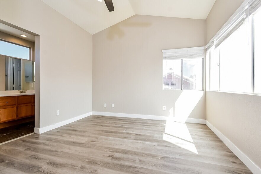 Building Photo - 1423 Grey Knoll Cir