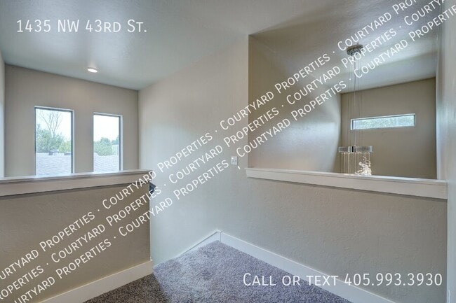 Building Photo - 1435 NW 43rd St