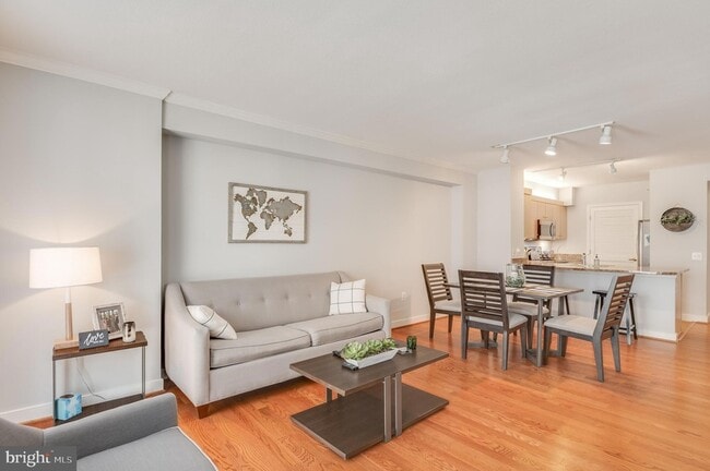 Building Photo - 616 E Street NW Unit 321