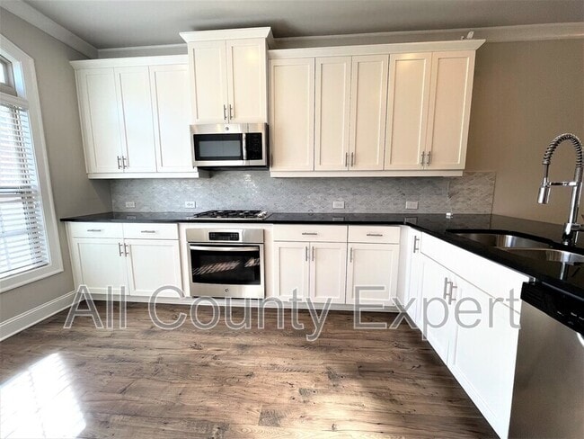 Building Photo - 113 Laurel Crst Aly