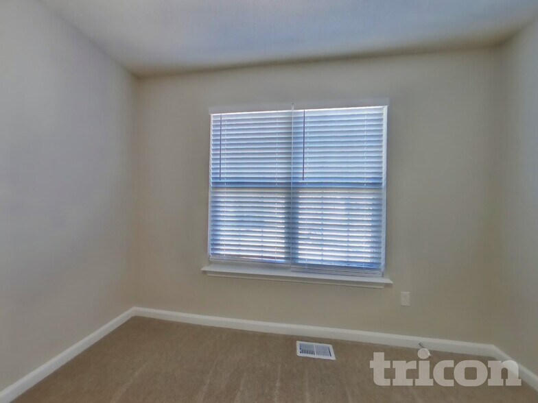 Building Photo - 3350 Slate Dr