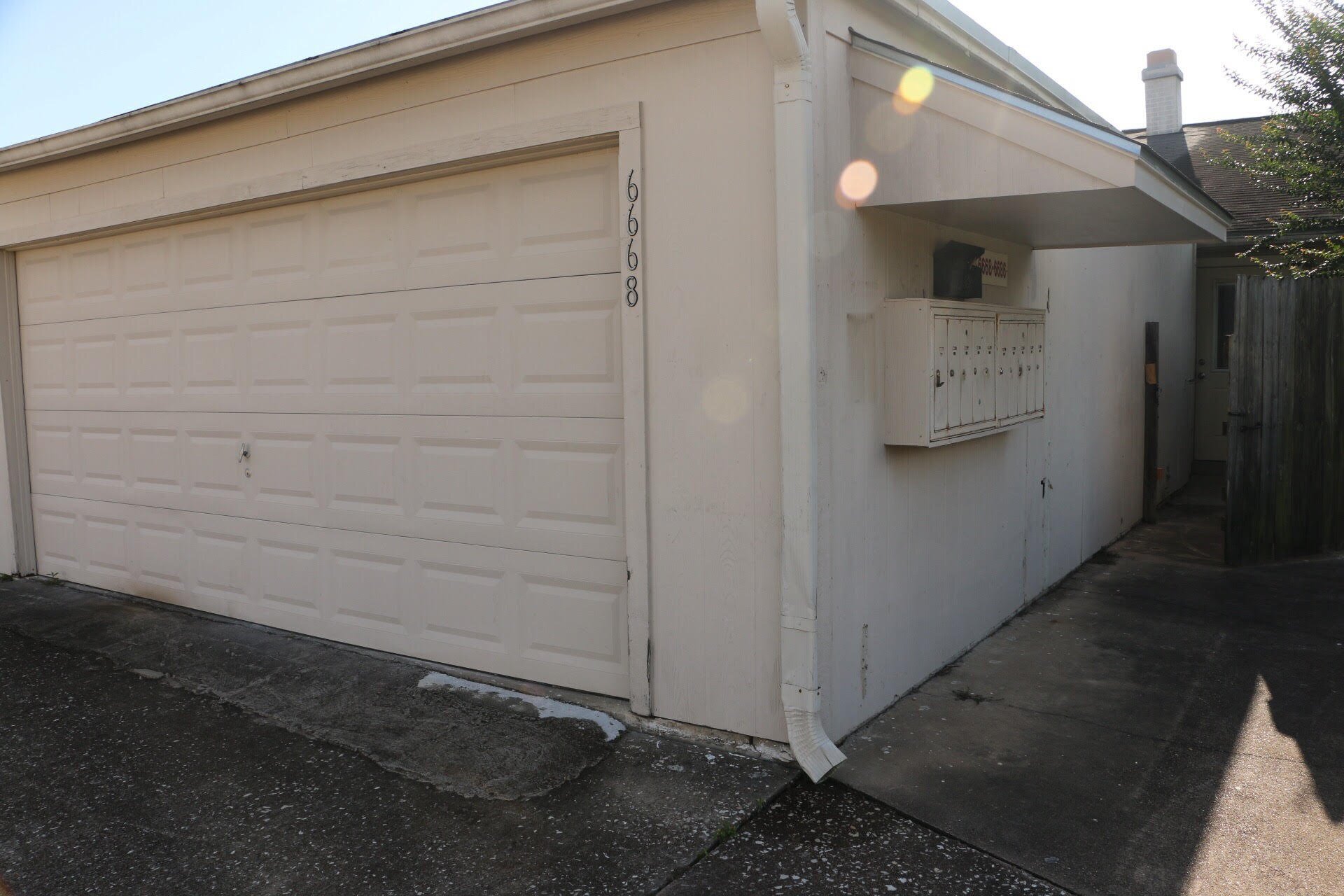 Building Photo - 6668 Lexington Dr