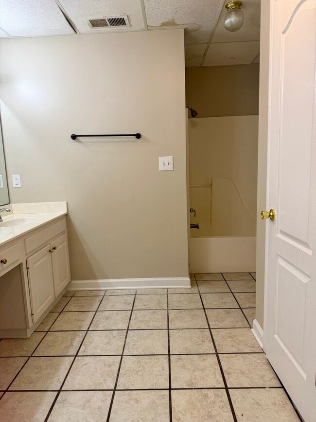 Building Photo - 281 Foxworth Dr