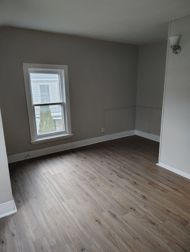 Building Photo - 1-3 McConnel Avenue