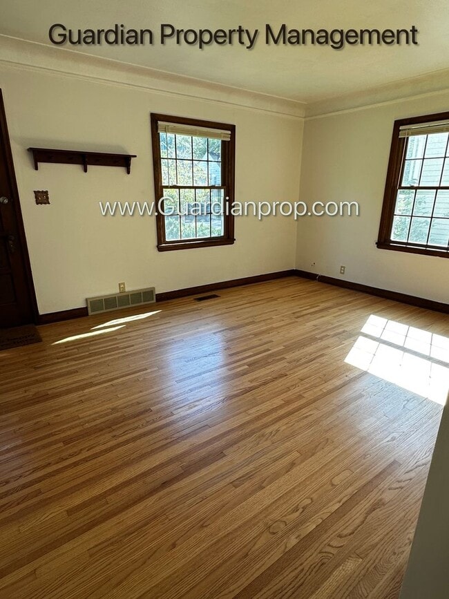 Building Photo - Northeast Single Family Home, Fenced Yard,...