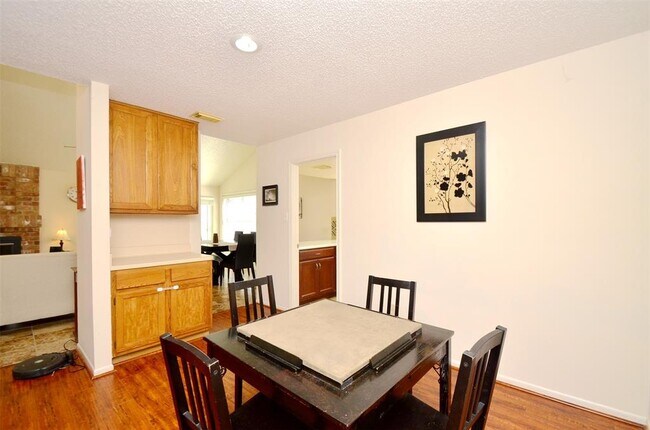 Building Photo - 3307 Long Hollow Ct