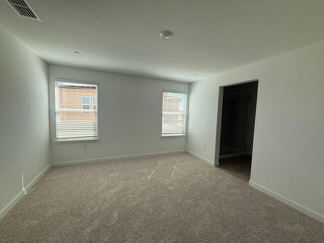 Building Photo - 171 Dock Cir