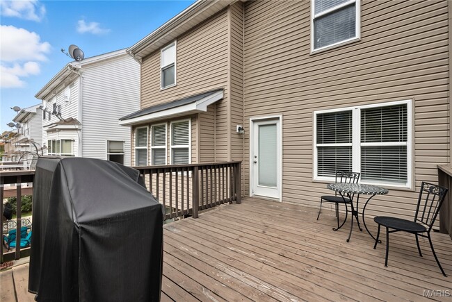 Building Photo - 422 Parkgate Dr