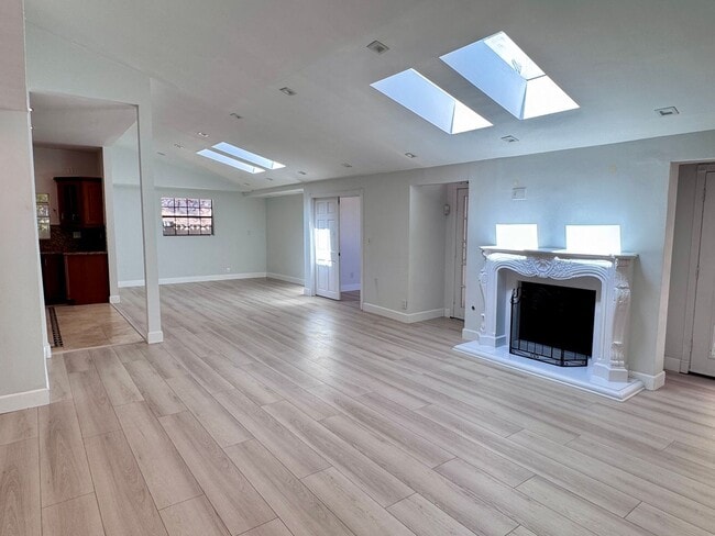 Building Photo - Beautifully remodeled 4 bedroom house in prime Woodland Hills Neighborhood