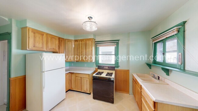 Building Photo - 3 Bedroom 1 Bathroom Home for Rent Near Gl...