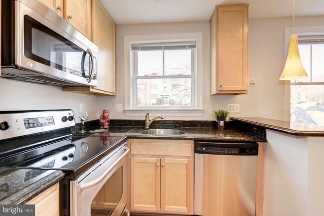Kitchen - 1927 3rd St NE