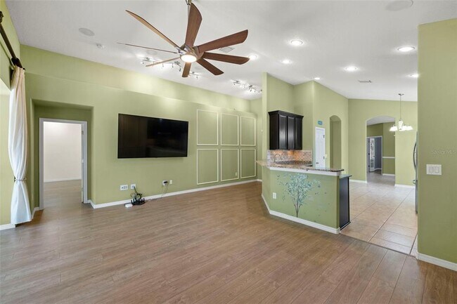 Building Photo - 8709 Deep Maple Dr