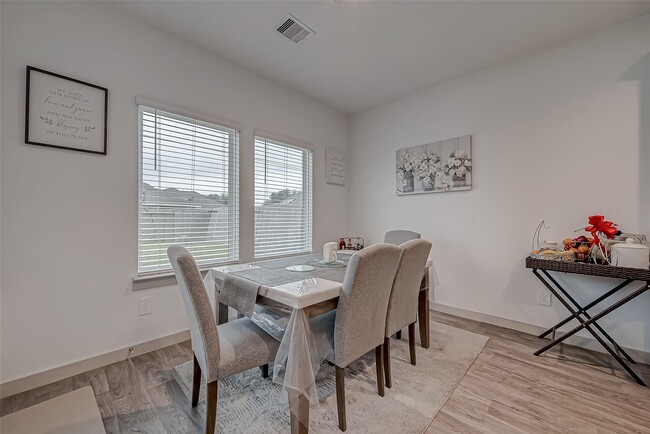 Building Photo - 6850 Amber Clf Ln