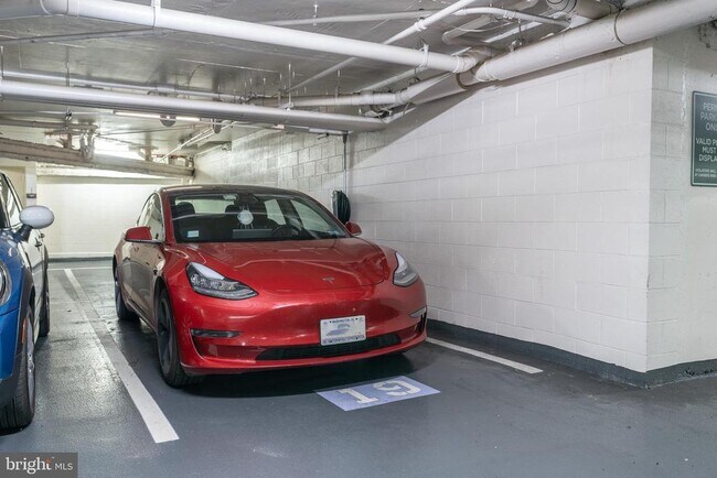 Building Photo - 2501 M St NW