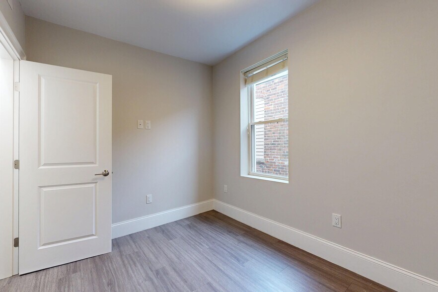 Building Photo - 145 Cottage St