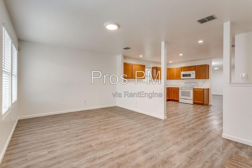 Building Photo - 1616 Diamond Lake Trail