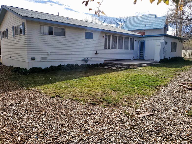 Backyard - 1217 1st St