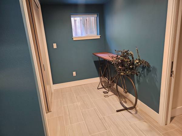 Building Photo - 3920 SE Grant St