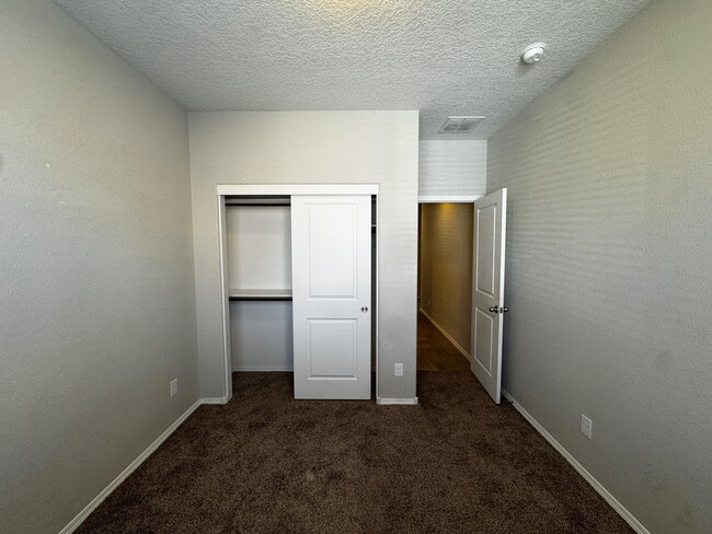 Building Photo - 6732 Oro Valley Rd NW