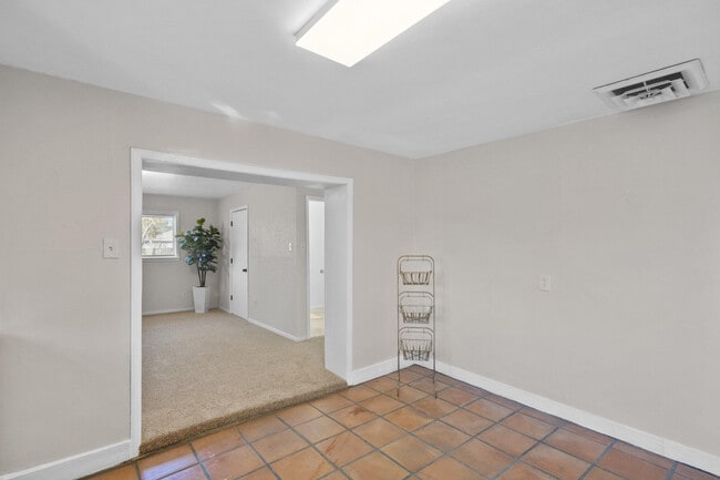 Building Photo - 17 Jose I Garcia Rd