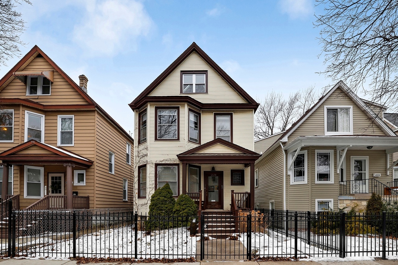 Building Photo - 4528 N Drake Ave