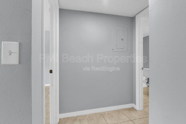 Building Photo - 3995 W McNab Rd