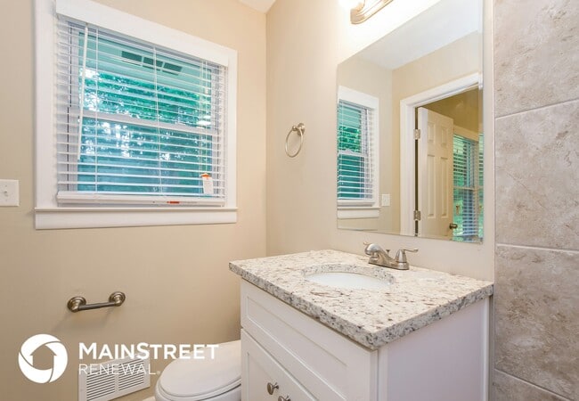 Building Photo - 418 Smyrna Powder Springs Rd SW