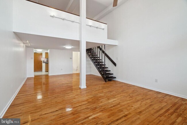 Building Photo - 915 Bainbridge St