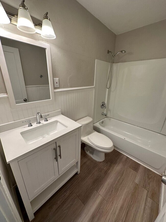 Building Photo - 1909 Pecos St