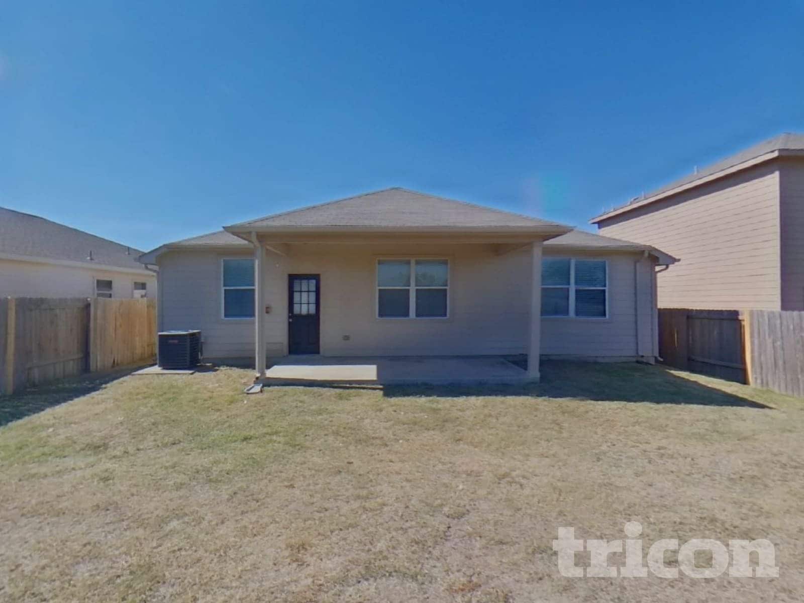 Building Photo - 825 Hawthorne Rd