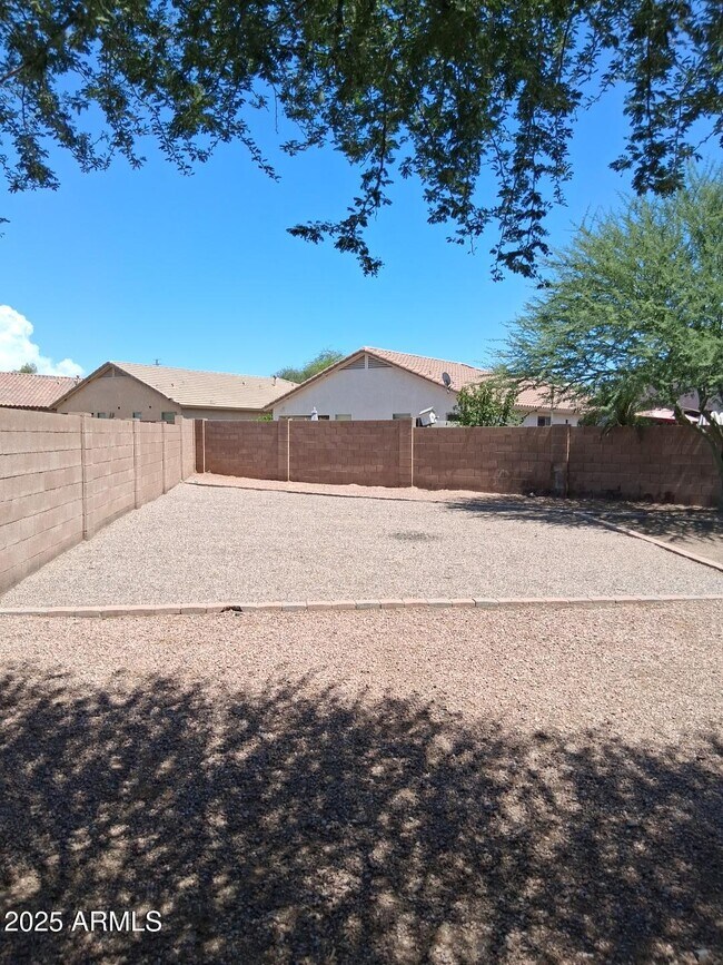 Building Photo - 35497 N Shorthorn Trail