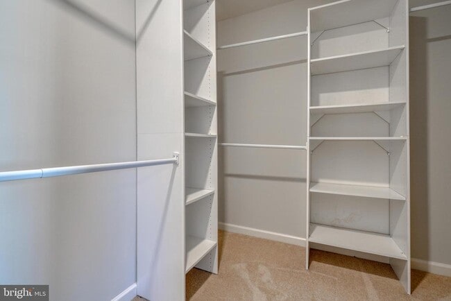 Building Photo - 985 Morgan Run Rd