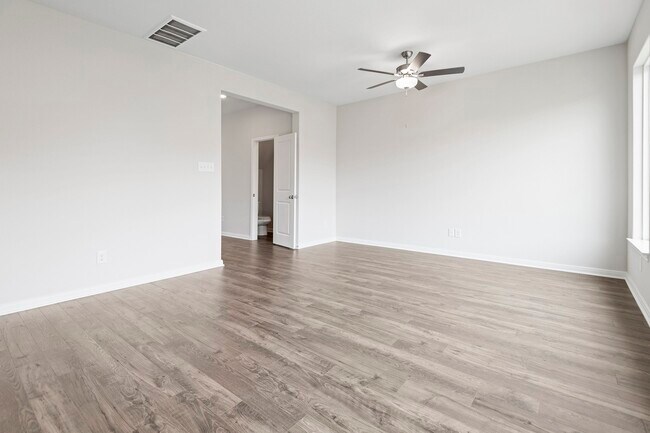 Building Photo - 5750 Wild Iris Dr