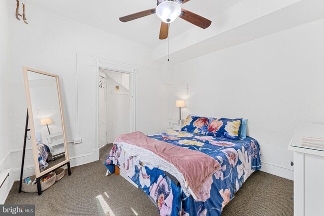 Building Photo - 513 E Custis Ave