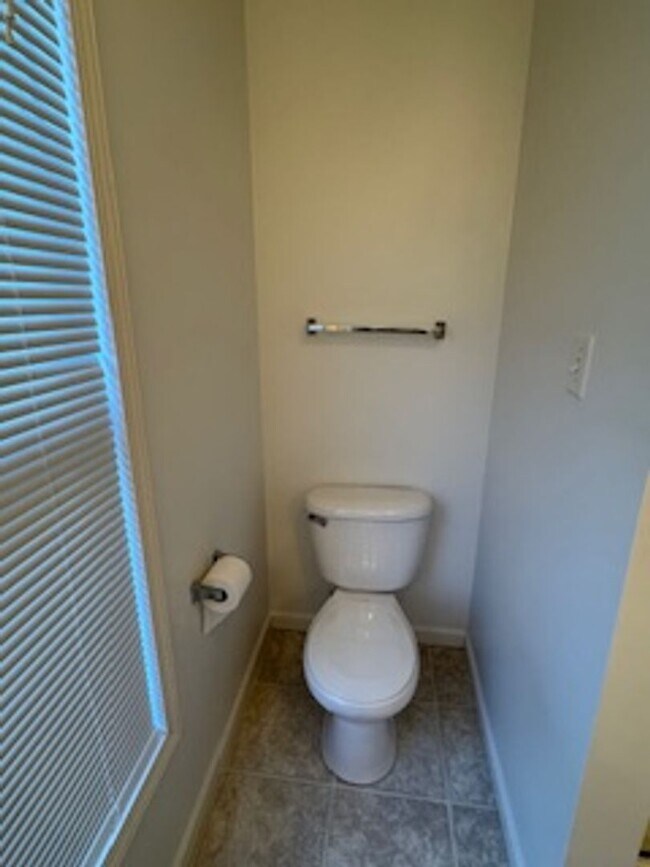 Building Photo - 73 Trimmer Trail