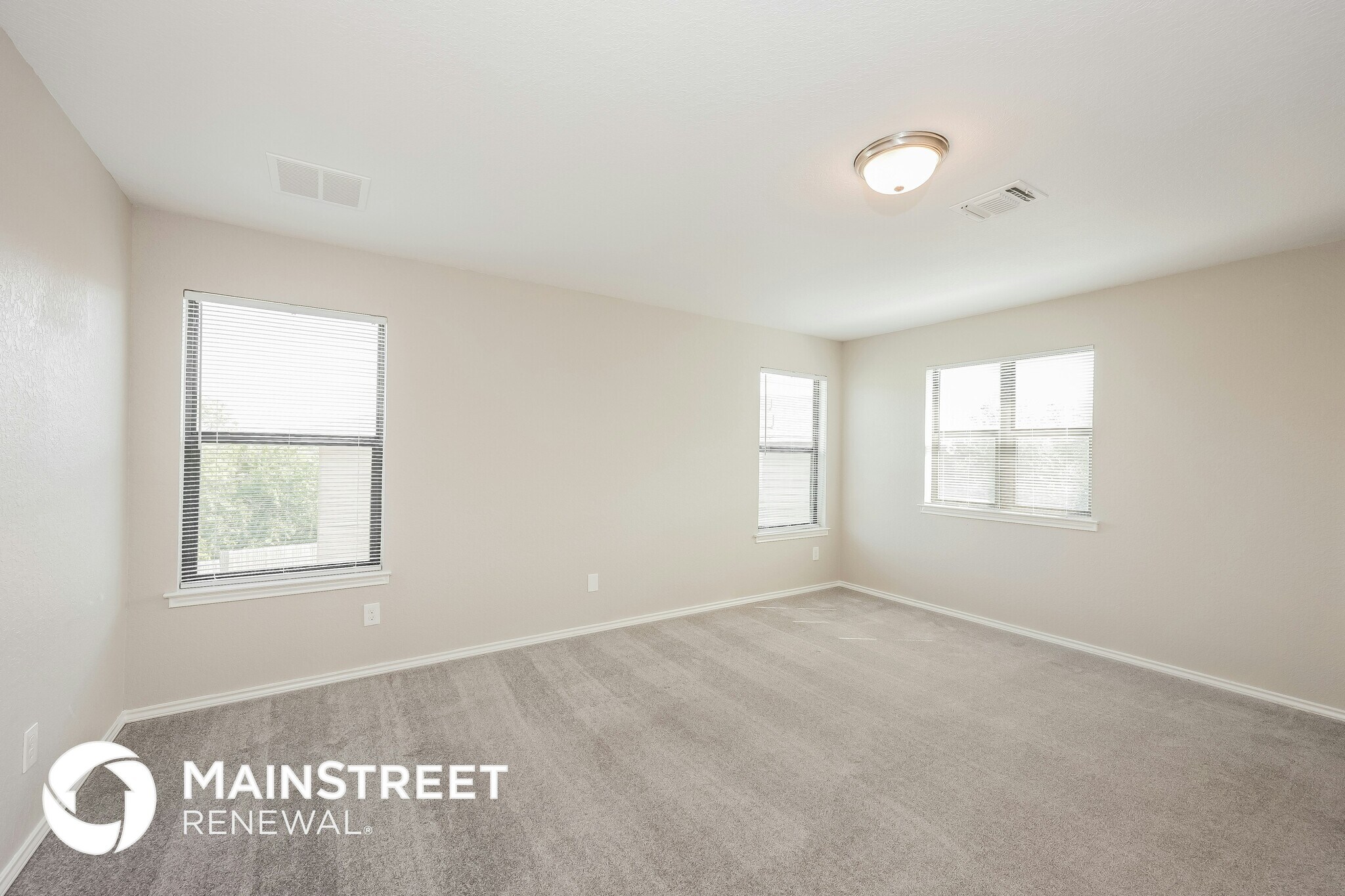 Building Photo - 9750 Hawk Elm