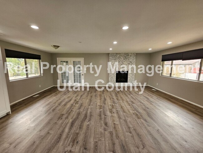 Building Photo - 1474 N 375 W