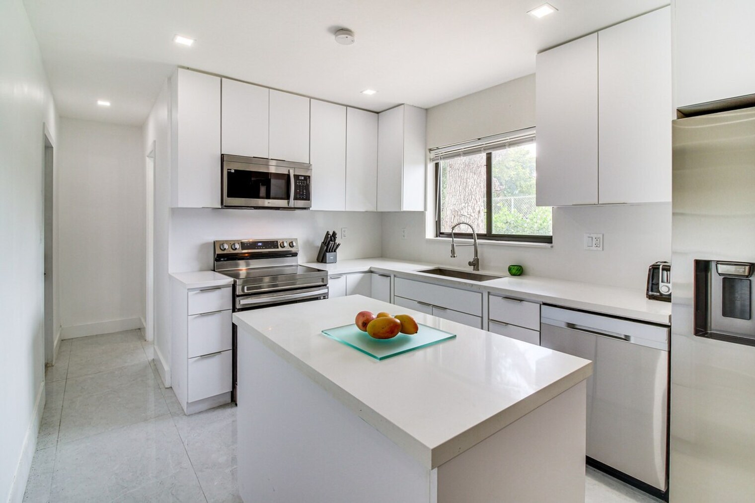 Building Photo - 6124 SW 64th Terrace