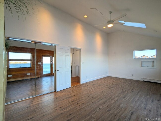 Building Photo - 528 Minnieford Ave