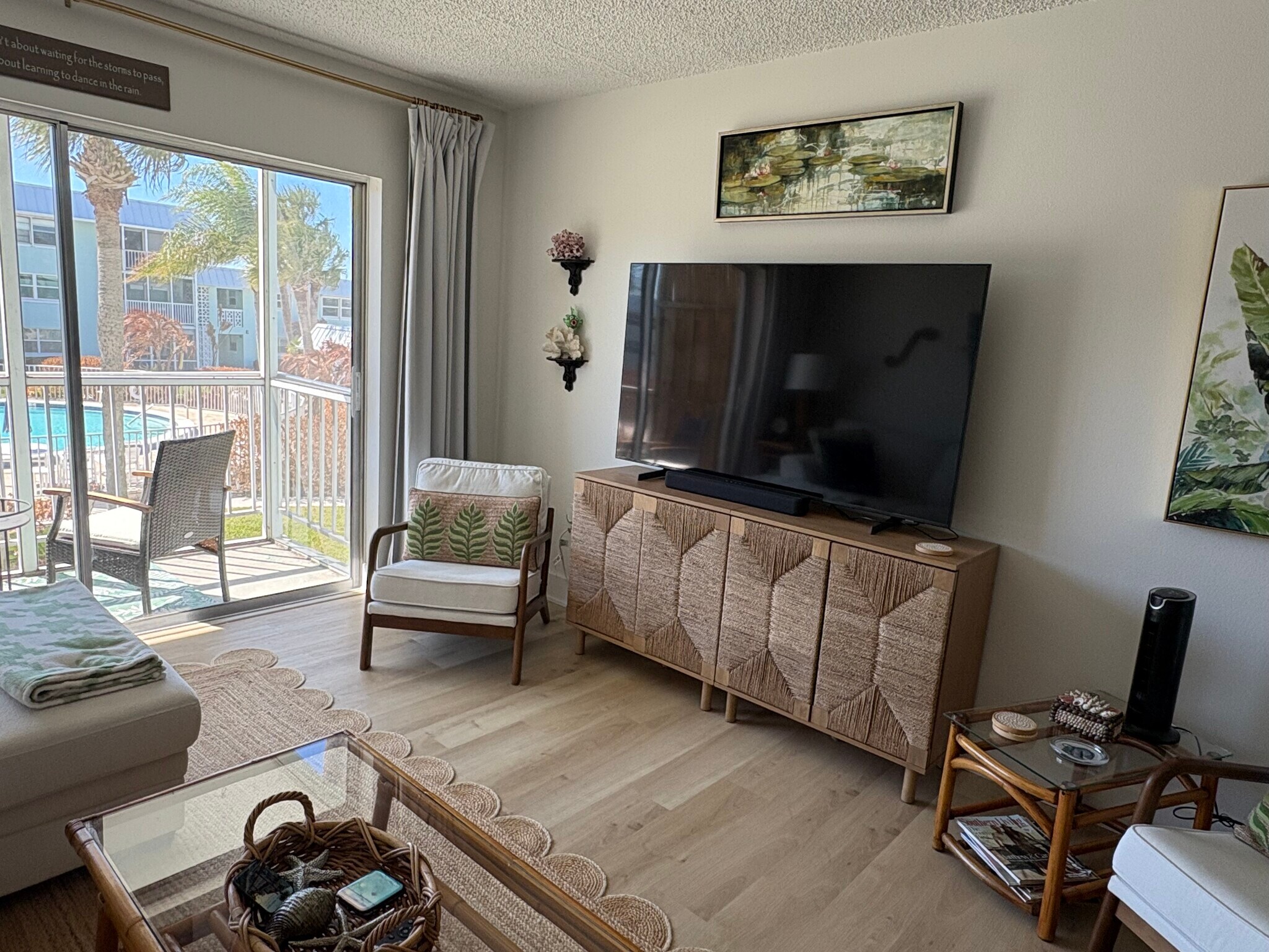 Building Photo - 325 N Causeway