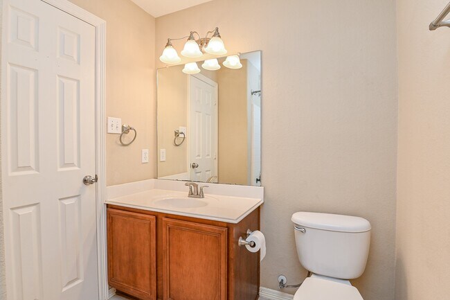 Building Photo - 719 Levi Bend